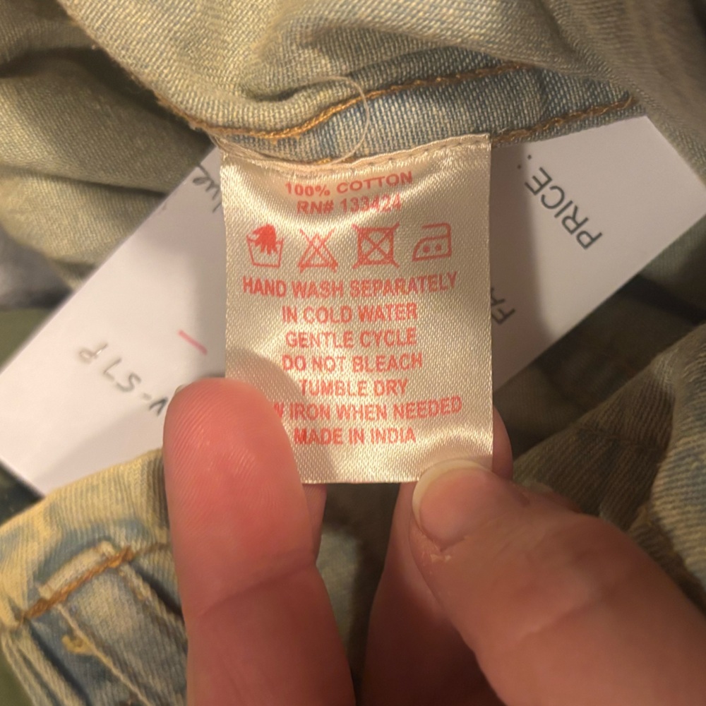 Distressed Peace Sign Jeans - Picture 4 of 8